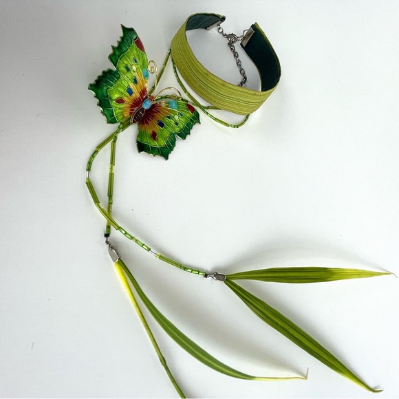 Enamelled Butterfly Chocker Necklace - Picture 4 of 16